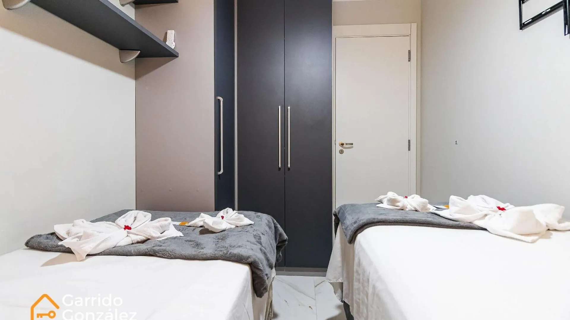 Cristal Apartamento No Bras Com Piscina - Metro Apartment Sao Paulo